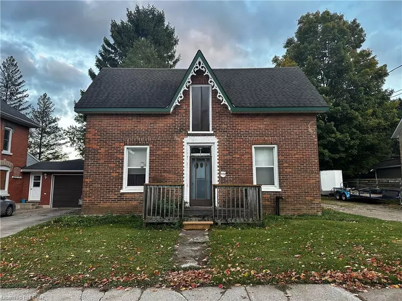 379 Frances Street, Wingham, ON N0G 2W0