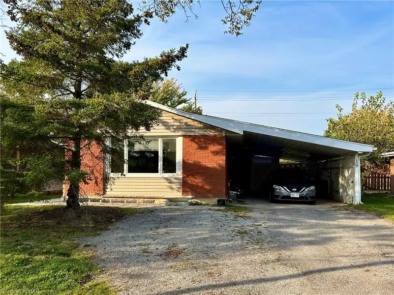 10 Meadowvale Place #lower, Welland, ON L3C 6A8