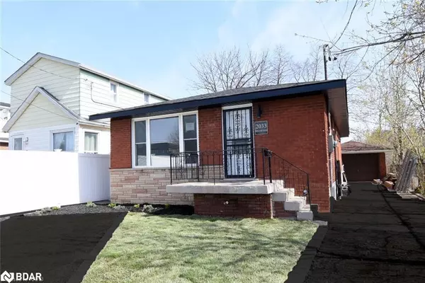 2033 Brampton Street, Hamilton, ON L8H 3S9