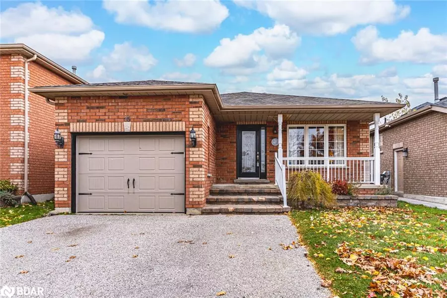 15 Seline Crescent, Barrie, ON L4N 0Y6