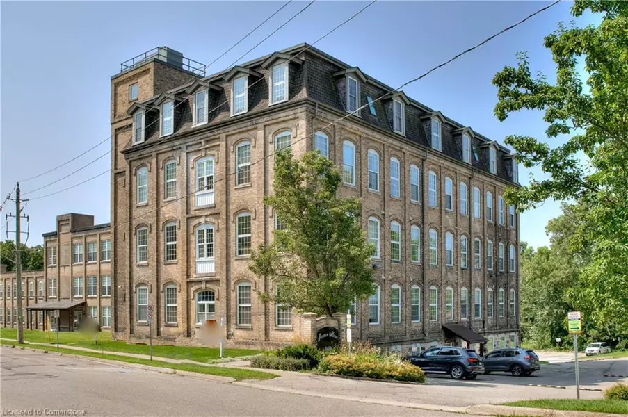 140 West River Street #404, Paris, ON N3L 0B7