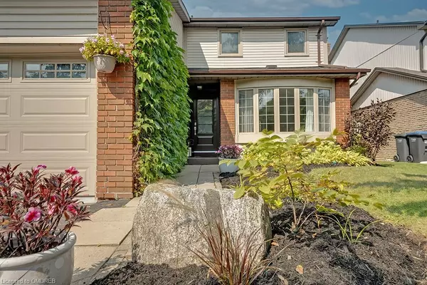 Mississauga, ON L5L 1P8,3532 Pitch Pine Crescent