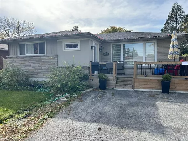 381 Mohawk Road W, Hamilton, ON L9C 1W5