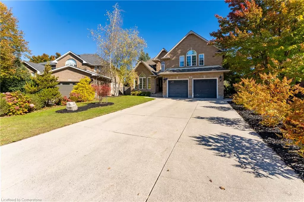 Ancaster, ON L9K 1K7,19 Canter Court