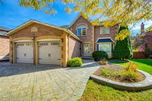 Oakville, ON L6M 2N6,1312 Fieldcrest Lane