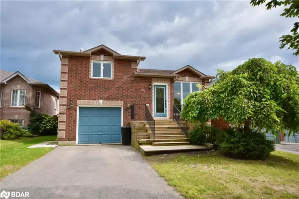 Barrie, ON L4N 0E3,61 Holly Meadow Road