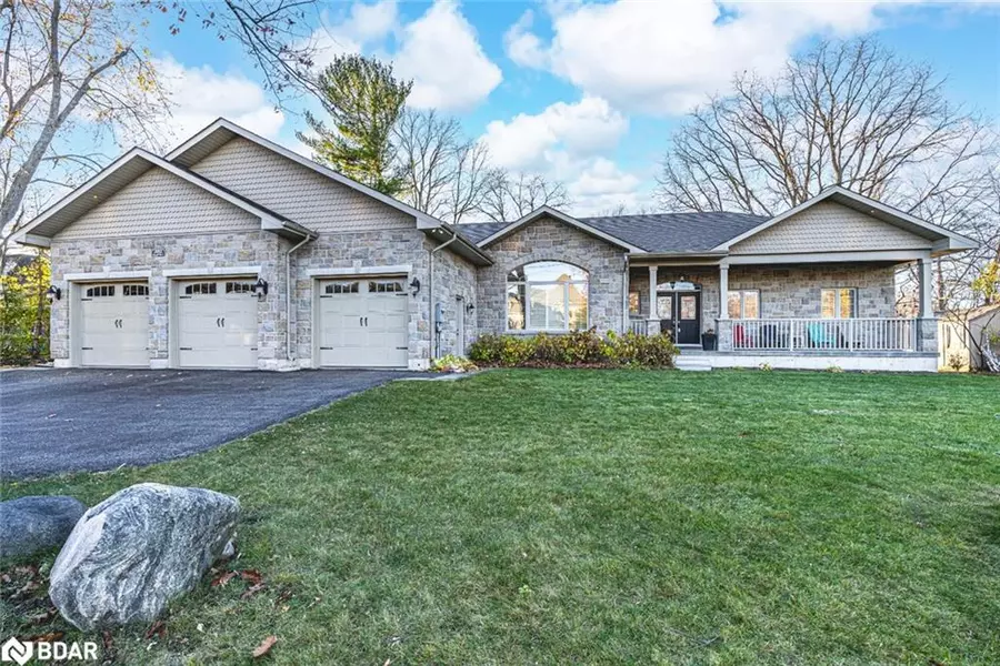 392 Cox Mill Road, Barrie, ON L4N 7S8