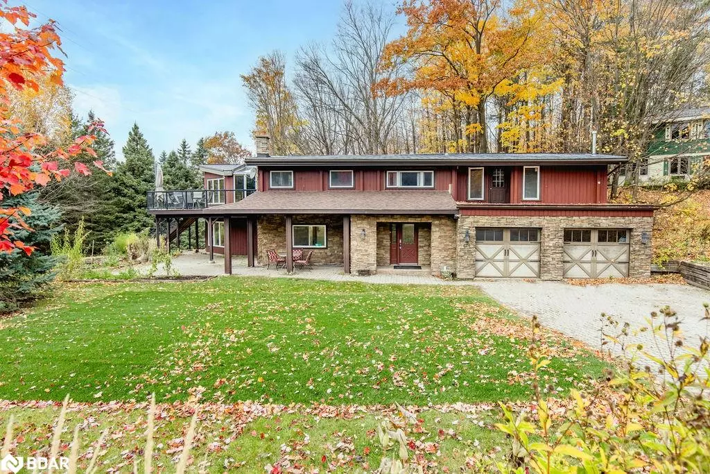 Horseshoe Valley, ON L4M 4Y8,12 Birch Grove Drive