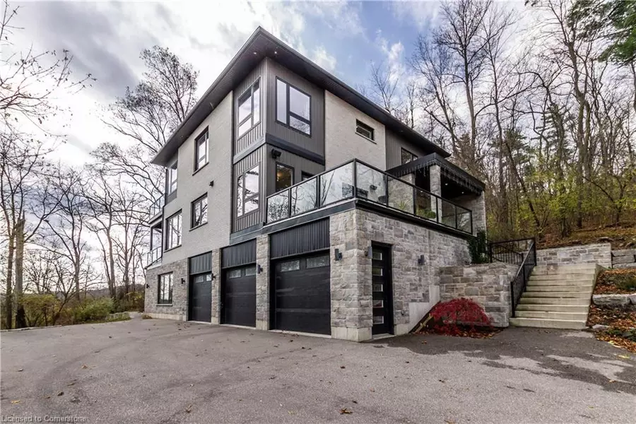 111 Grand Ridge Drive, Cambridge, ON N1S 5B3