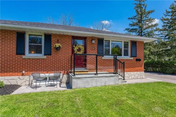 Guelph, ON N1H 5T7,123 Bagot Street