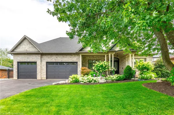 Waterdown, ON L9H 7C3,17 Mcdonald Court