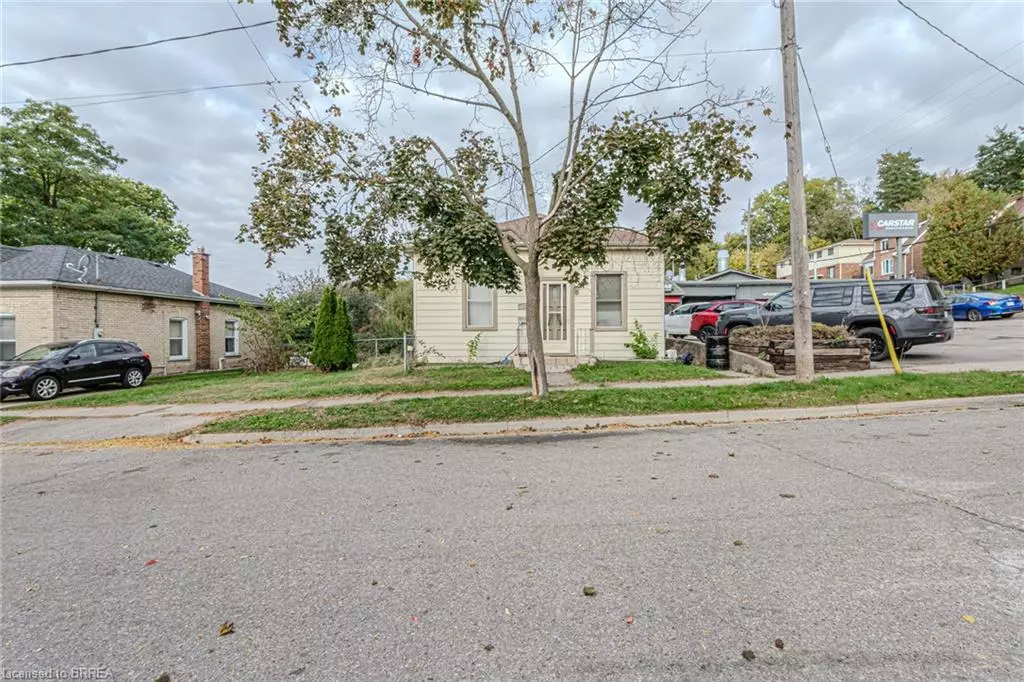 Brantford, ON N3R 3X8,12 Ann Street