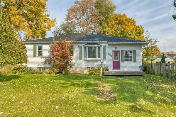 Dunnville, ON N1A 1M7,203 Park Avenue W