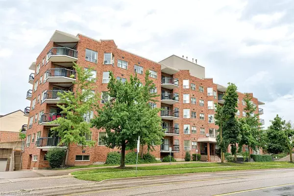 300 Keats Way #507, Waterloo, ON N2L 6E6