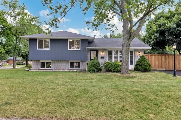 330 Duncombe Drive, Burlington, ON L7L 4M1