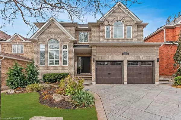 1181 Lindenrock Drive, Oakville, ON L6H 6T5