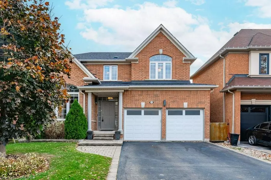 2233 Falling Green Drive, Oakville, ON L6M 5A2