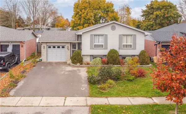 18 Latzer Crescent, Brantford, ON N3V 1E1