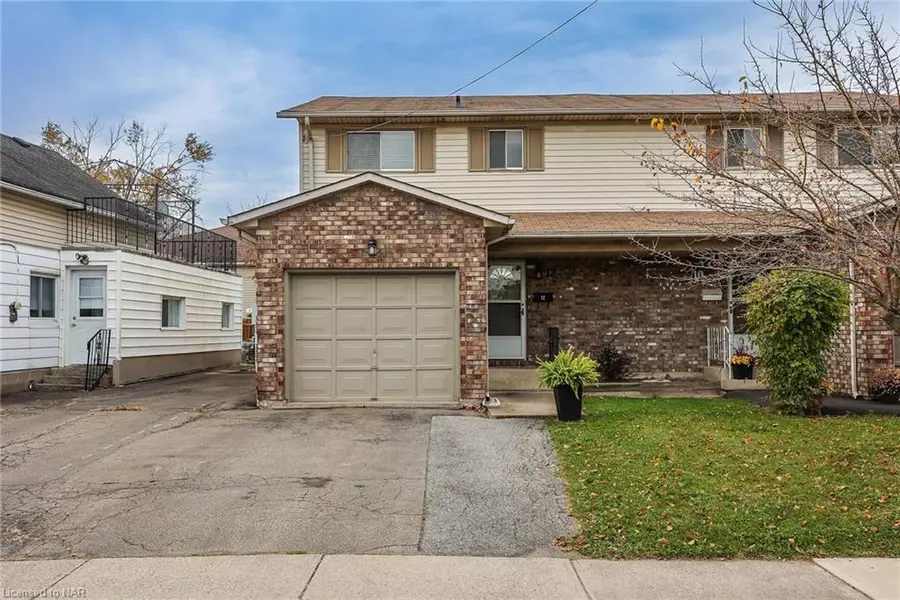 12 Hillview Road N, St. Catharines, ON L2S 1R9