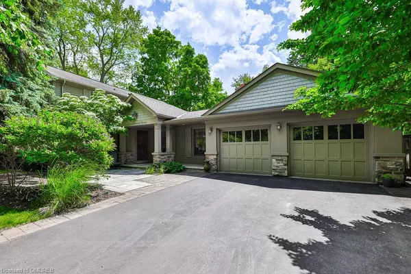 Oakville, ON L6J 4P3,250 Dalewood Drive