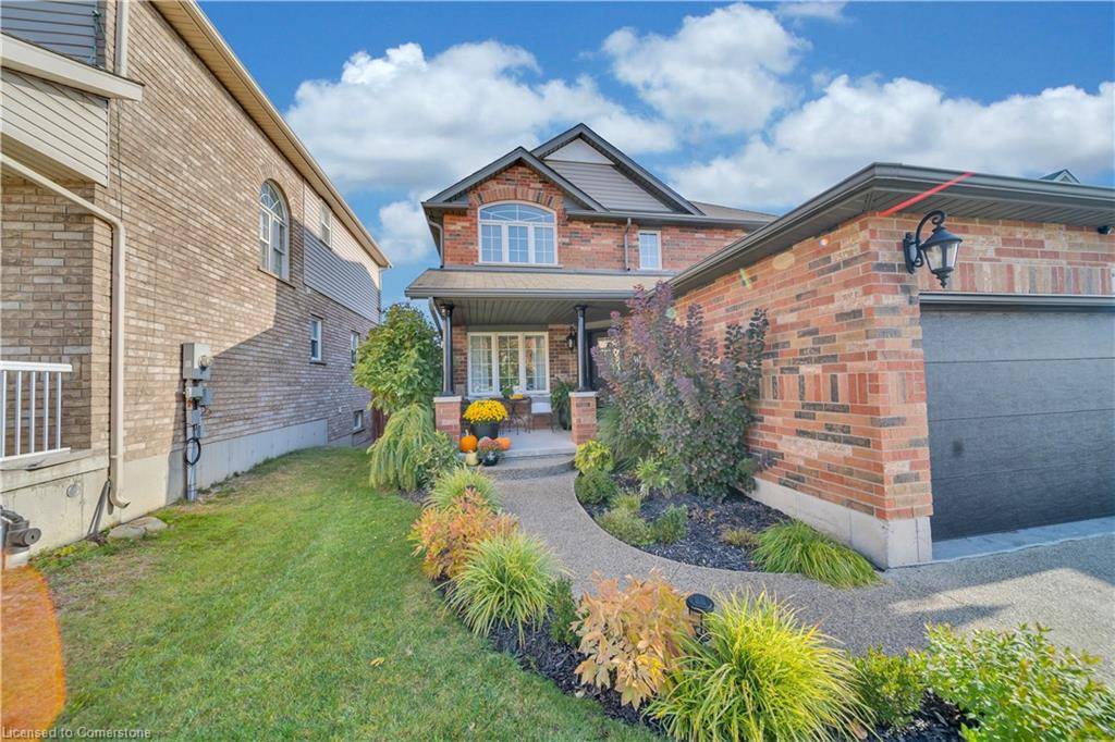 Kitchener, ON N2E 4C4,15 Yarrow Court