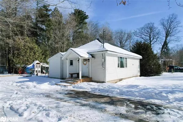 3123 Goldstein Road, Washago, ON L0K 2B0