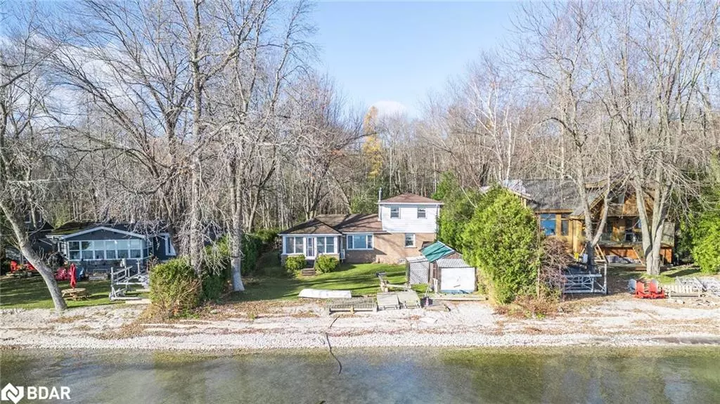 Oro-medonte, ON L3V 6H1,769 Woodland Drive