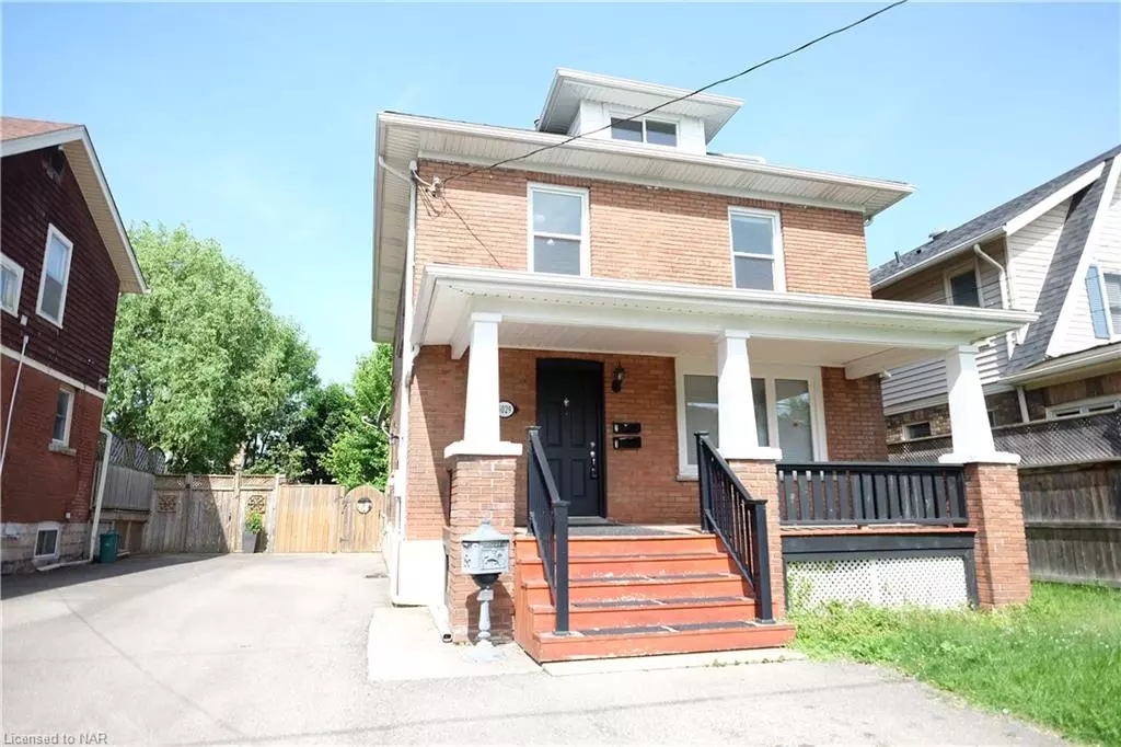 Niagara Falls, ON L2E 4P5,5029 Fourth Avenue #2