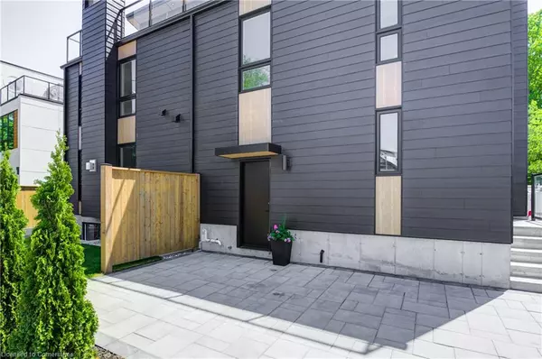 Grand Bend, ON N0M 1T0,57 Centre St