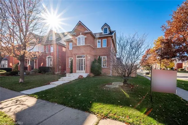 Oakville, ON L6H 7K5,2540 Sunnyhurst Close