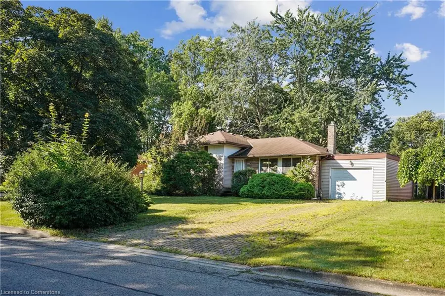 9 Briarsdale Drive, St. Catharines, ON L2T 2Z1