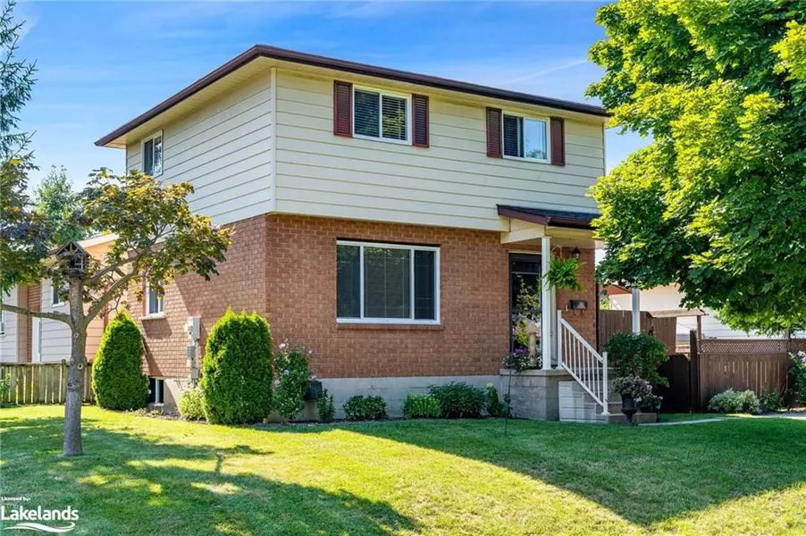 10 Leslie Drive, Collingwood, ON L9Y 4P2