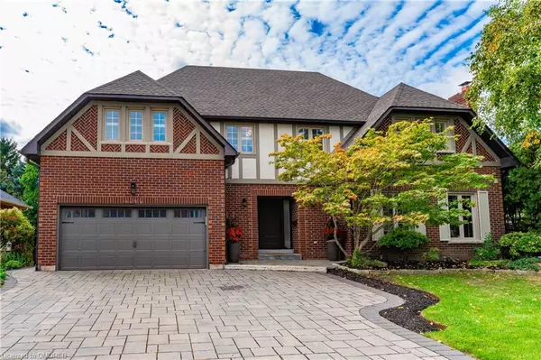 1340 Greeneagle Drive, Oakville, ON L6M 2M9