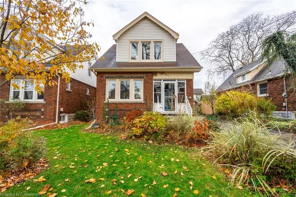 53 Tuxedo Avenue S, Hamilton, ON L8K 2R7