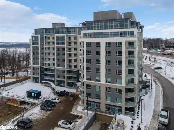 Barrie, ON L4M 0L5,58 Lakeside Terrace #101