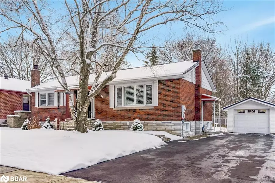 132 Rodney Street, Barrie, ON L4M 4C7