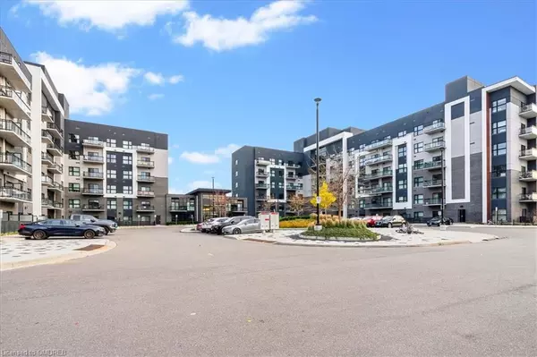 102 Grovewood Common #535, Oakville, ON L6H 0X2