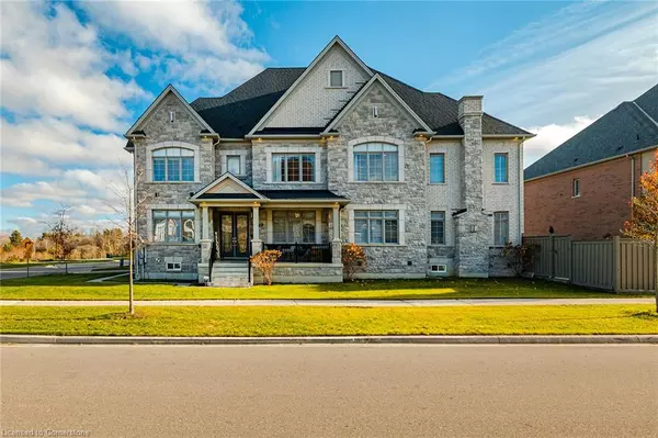 Brampton, ON L6Y 6C8,19 Gladiolus Street