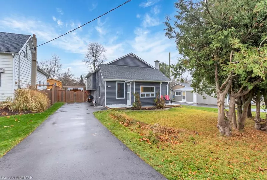 21 Oxford Street W, Beachville, ON N0J 1A0