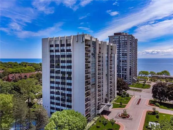 Oakville, ON L6L 5L5,2175 Marine Drive #PH6