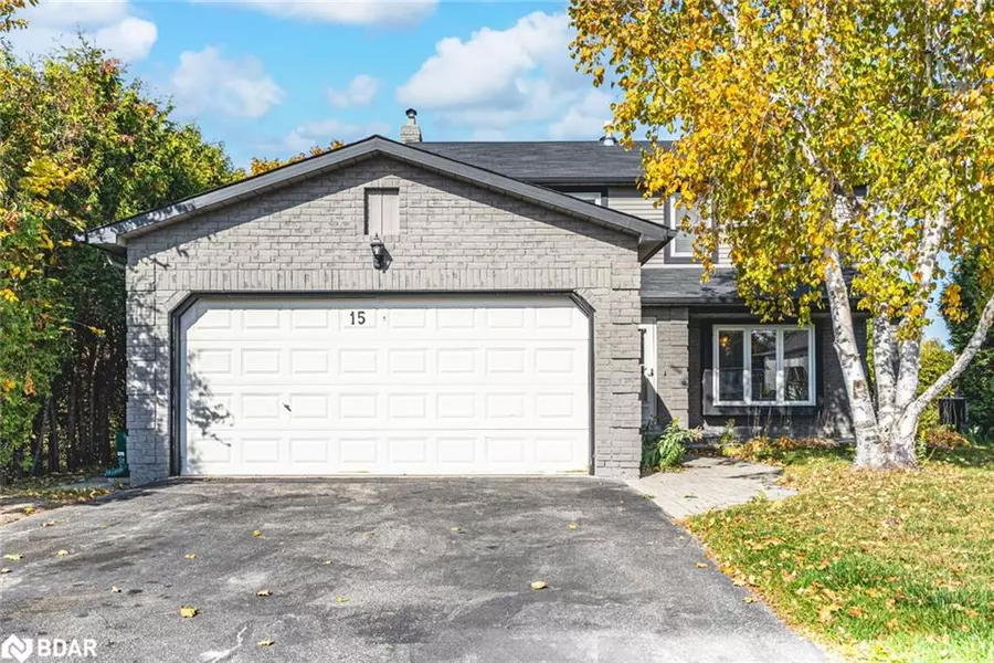 15 Herrell Avenue, Barrie, ON L4N 6T5