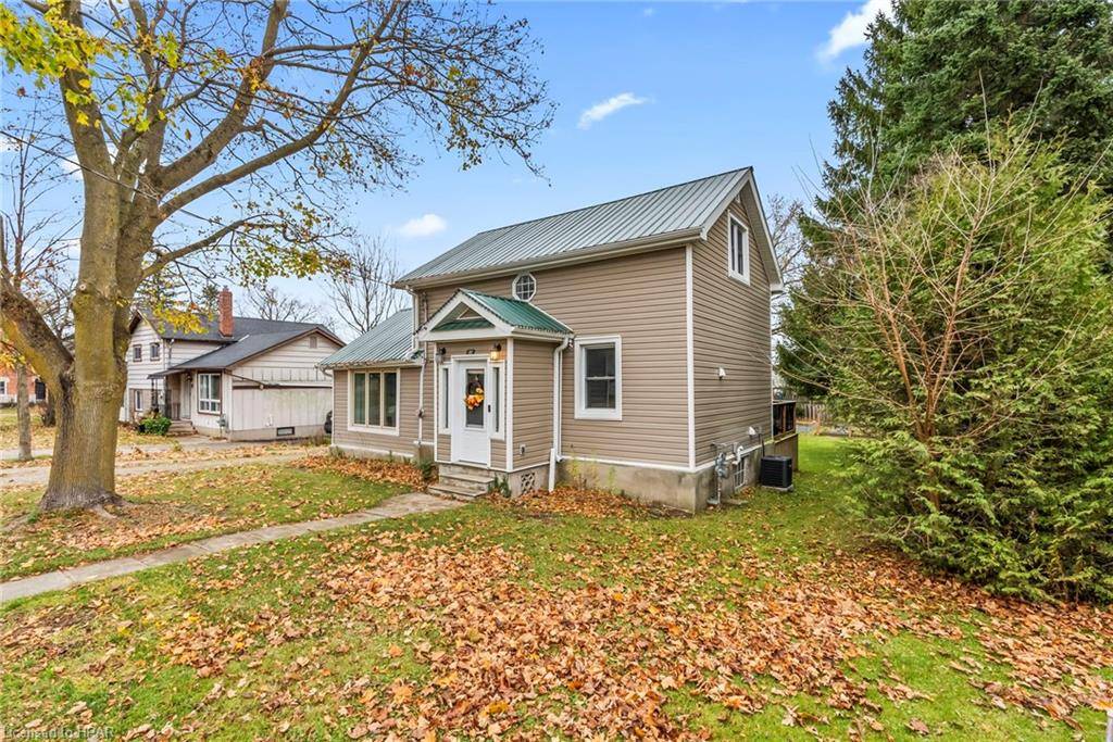 Harriston, ON N0G 1Z0,53 Robertson Street