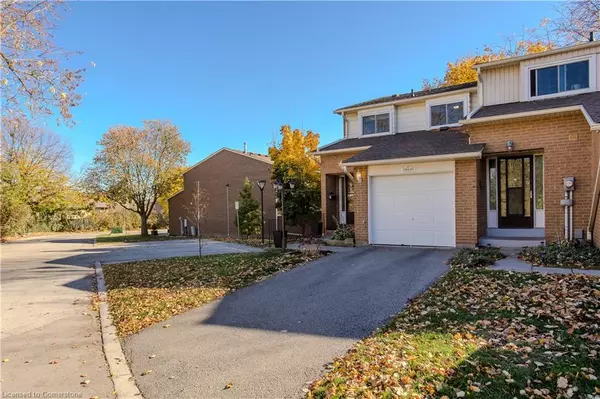 Burlington, ON L7M 1V6,1584 Newlands Crescent #93