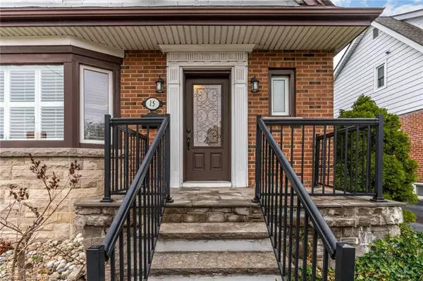 Hamilton, ON L9A 1M1,15 Empress Avenue