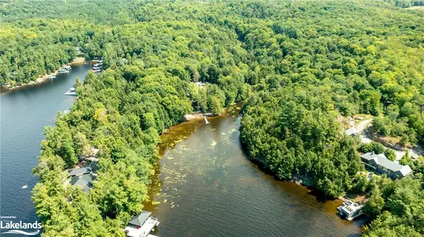 Bracebridge, ON P1P 1L1,1039 Viewpoint Trail