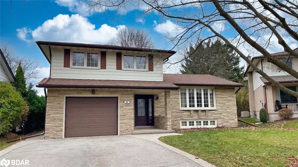 8 Champlain Place, Guelph, ON N1G 3C2