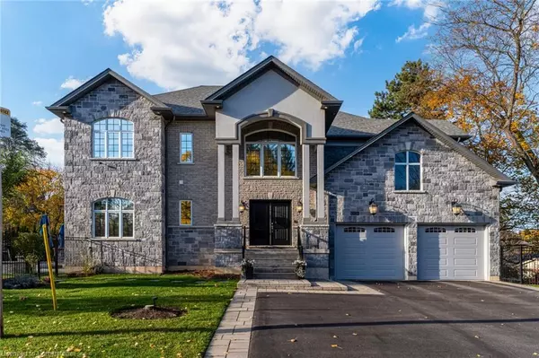 175 Oakhill Place, Ancaster, ON L9G 1C8