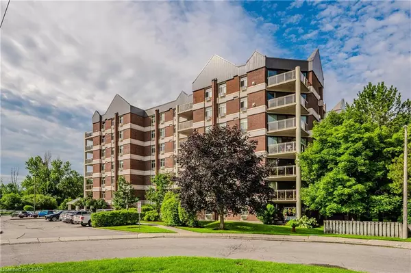 Guelph, ON N1G 4N7,8 Christopher Court #207