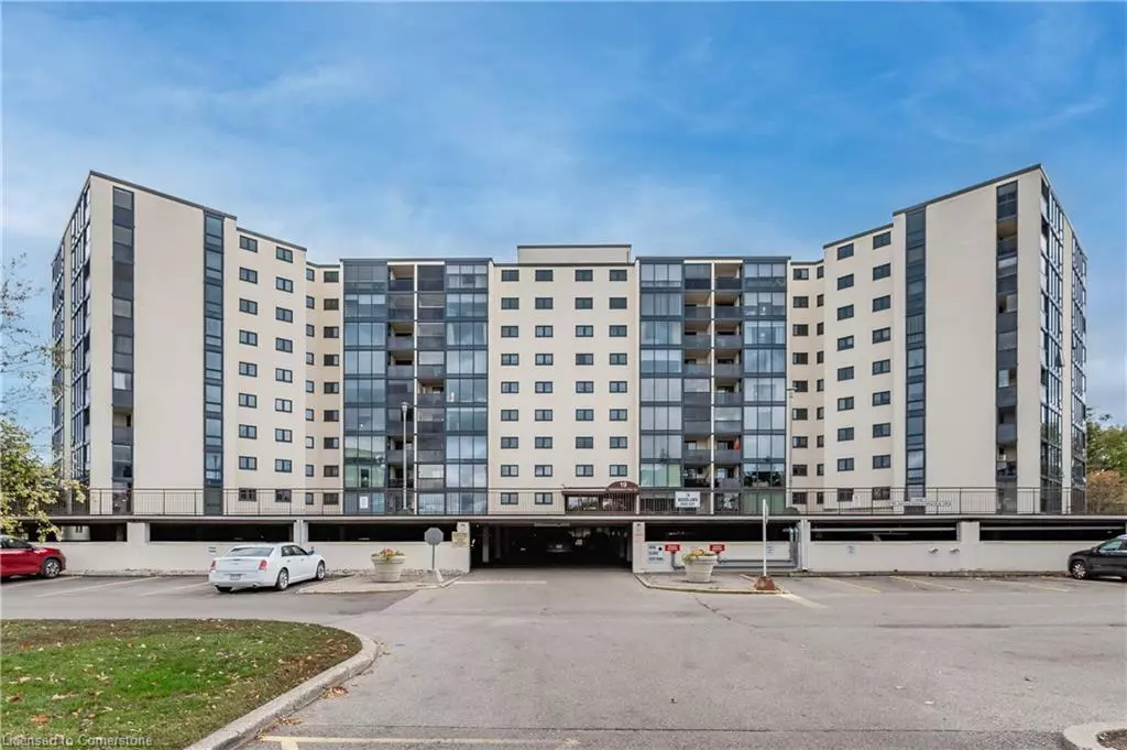 Guelph, ON N1H 7B1,19 Woodlawn Road E #603