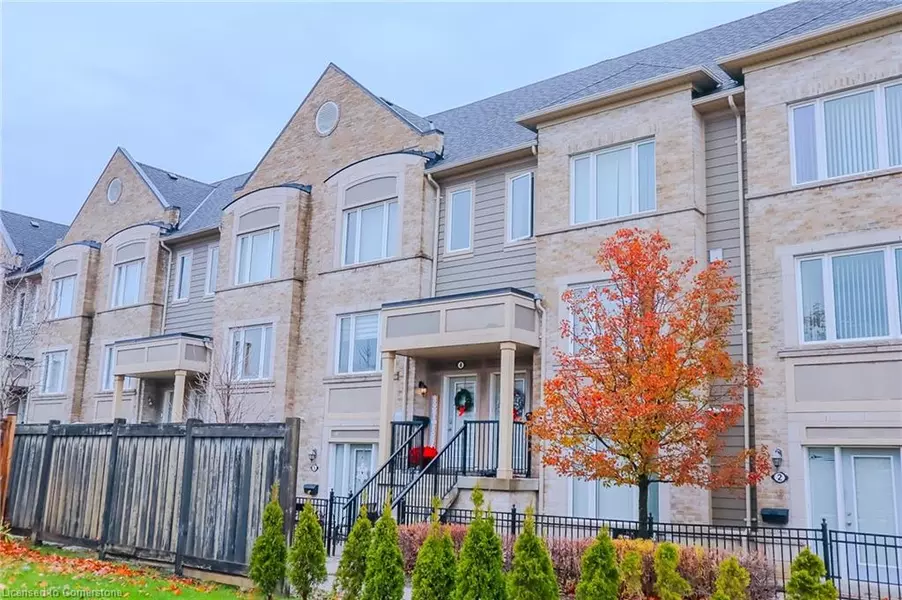 60 Fairwood Circle #4, Brampton, ON L6R 0Y6